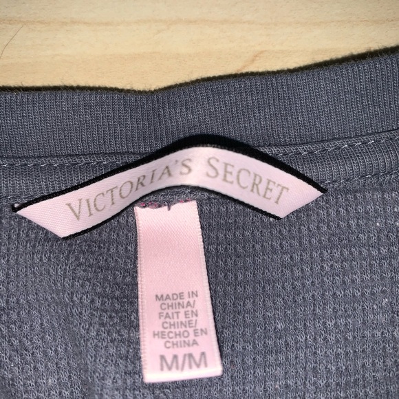 VICTORIA’S SECRET SLEEP SHIRT - Picture 2 of 2